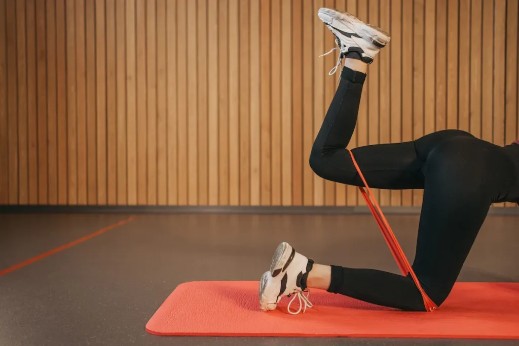 Exercícios para Glúteos: 12 Movimentos que Ajudam a Fortalecer e Definir os Músculos